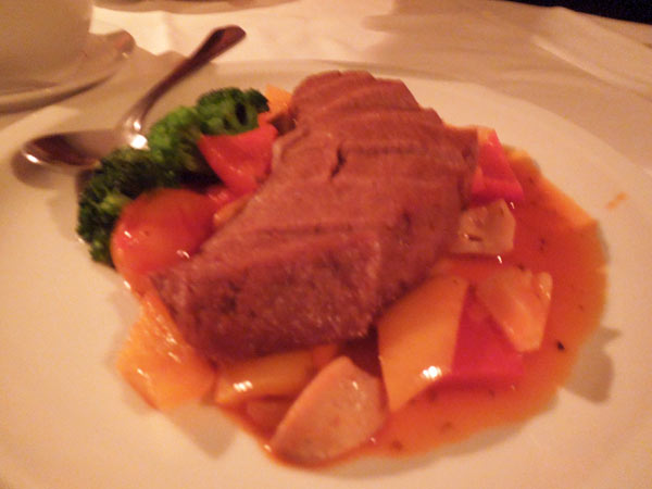 大豆たんぱくのサーロインステーキ